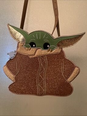 Danielle Nicole Star Wars Gorgu Crossbody purse